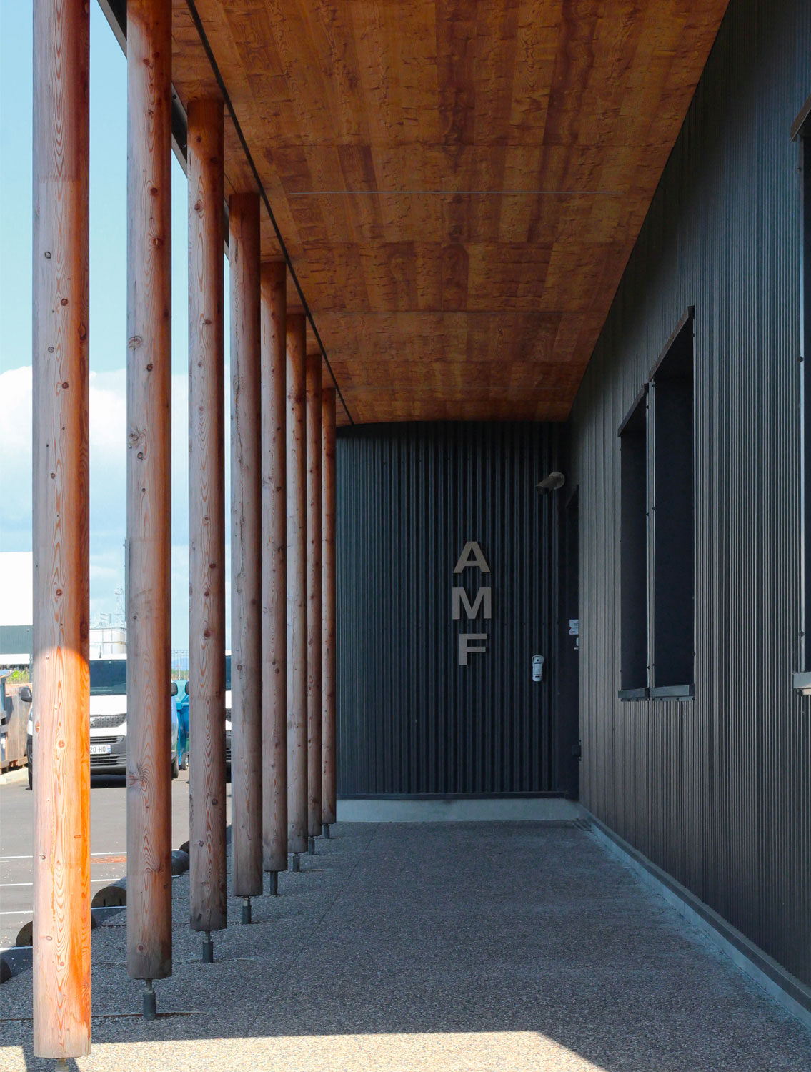 photo-entrée-bureaux-projet-amf-architecture-entreprise-atelier-lullin-architectes-strasbourg